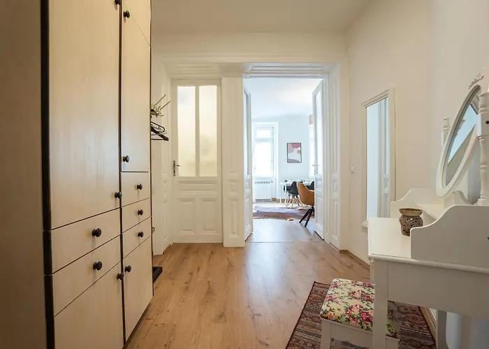 Coupledream - 10min To Center! Apartment *